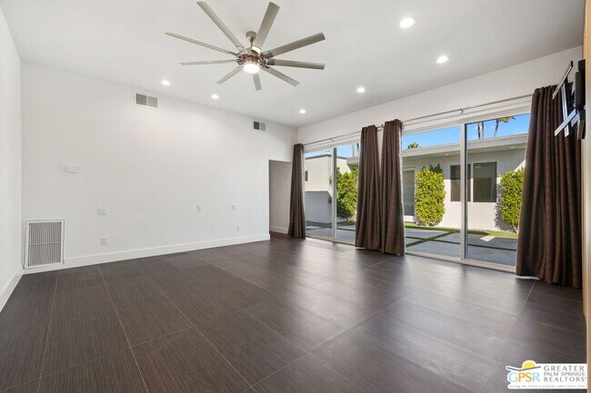 Building Photo - 73552 Feather Trail