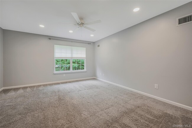 Building Photo - 23 Terrace Ln