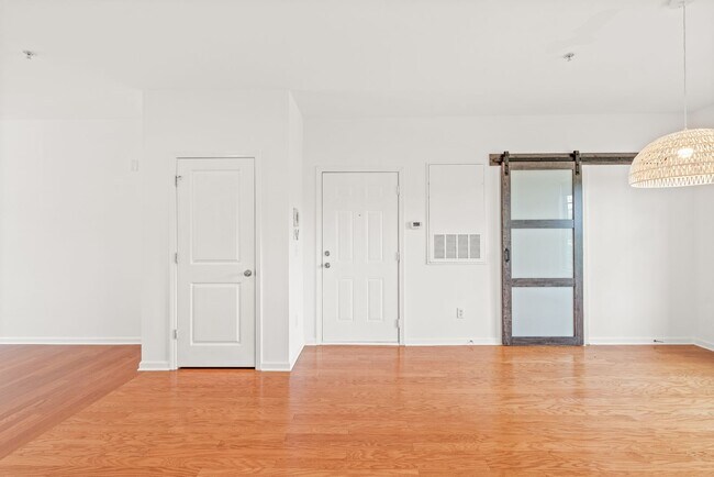 Building Photo - (Move-In Special) Charming 2-Bedroom, 2-Ba...