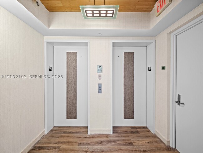 Building Photo - 333 Las Olas Way