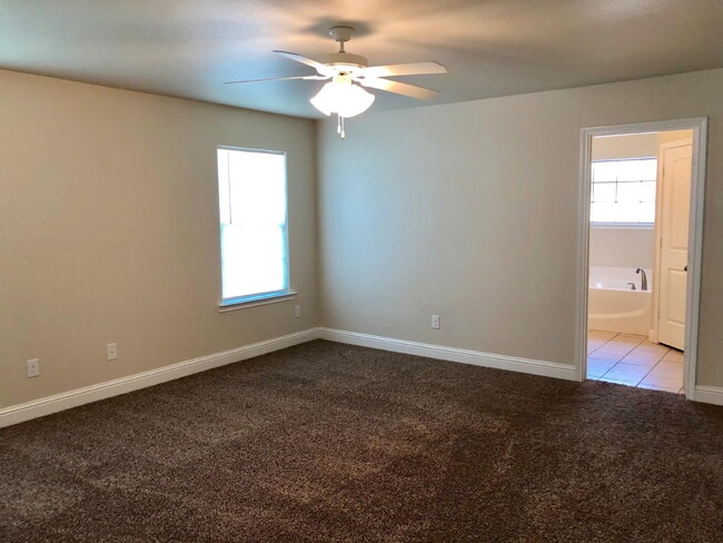 Building Photo - 5524 110th St