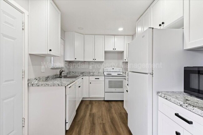 Building Photo - 2324 S 900 E