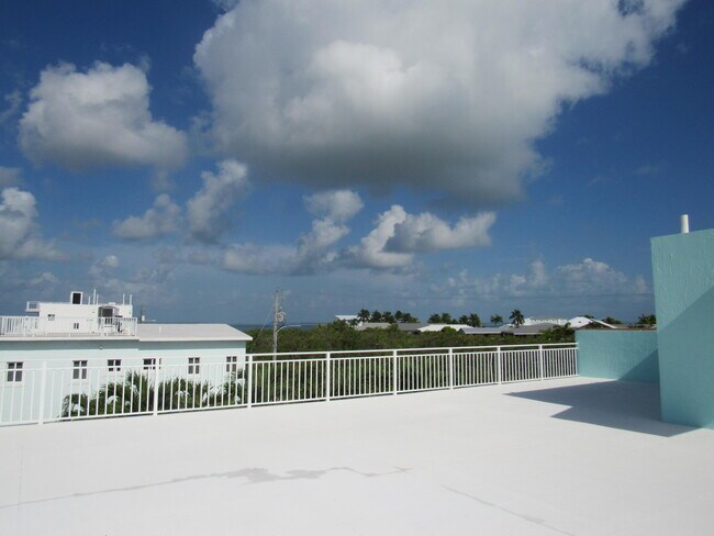 Building Photo - 103 Starfish Ln