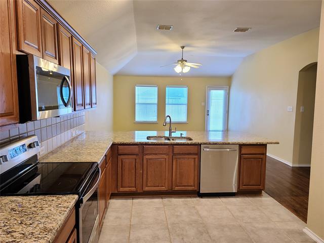 Building Photo - 1017 Pebblecreek Dr