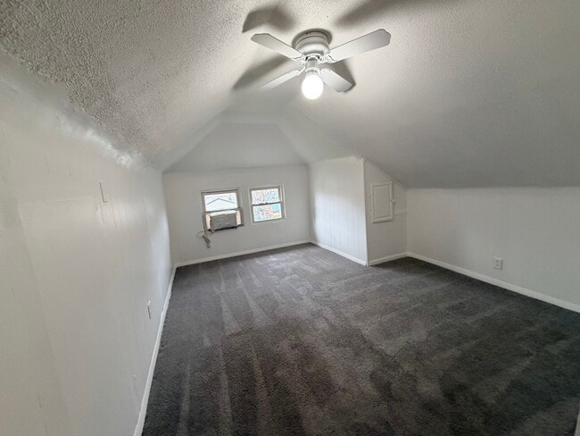 Building Photo - 13903 S State St