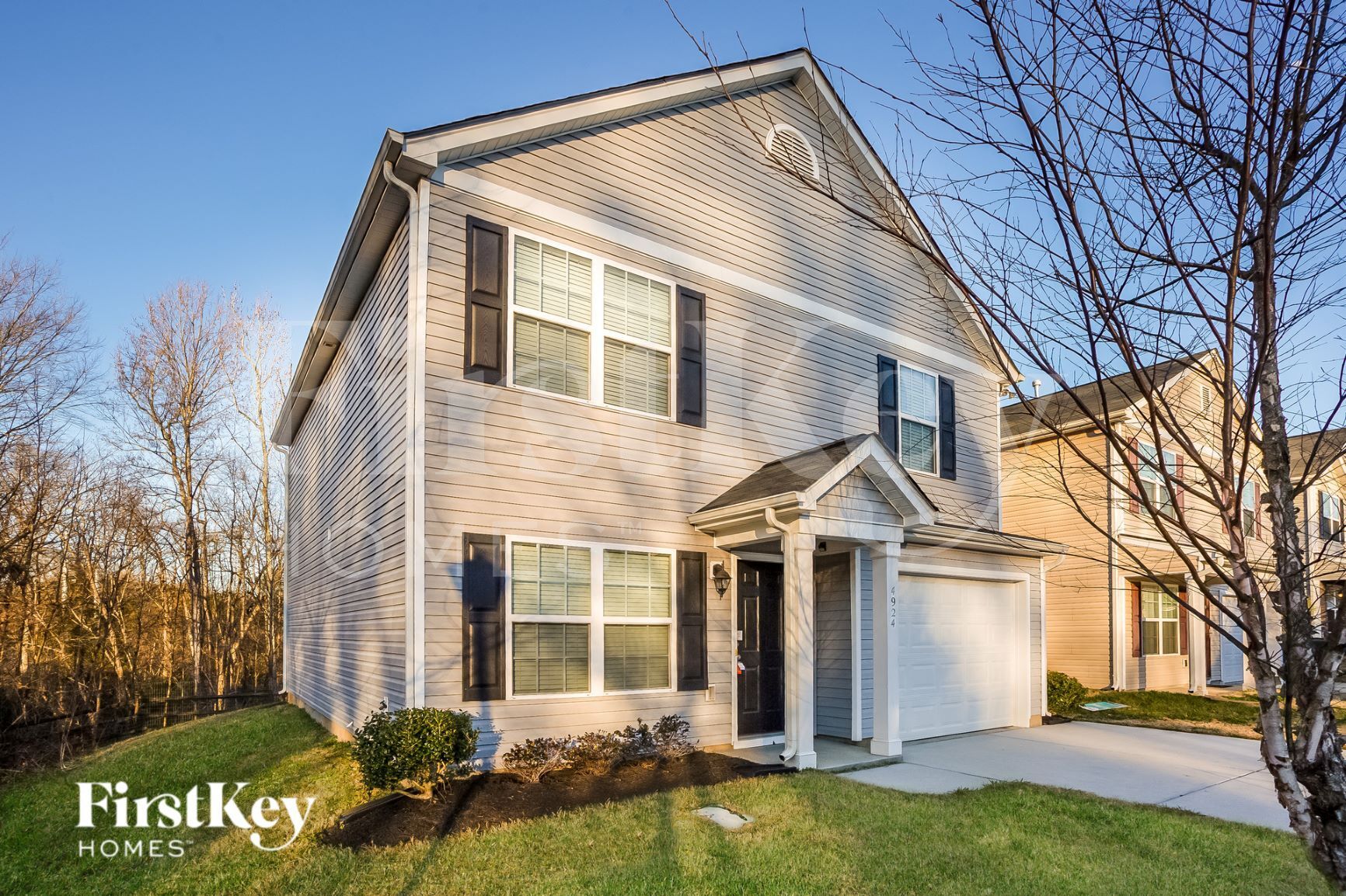 Building Photo - 4924 Abercromby St