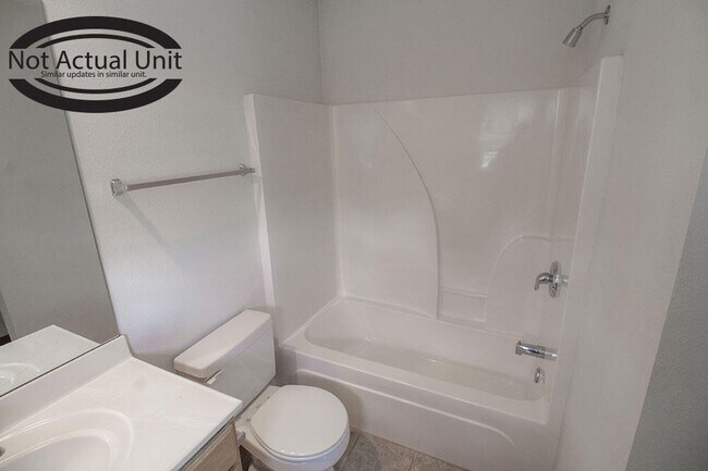 Building Photo - 1615 Citadel Dr