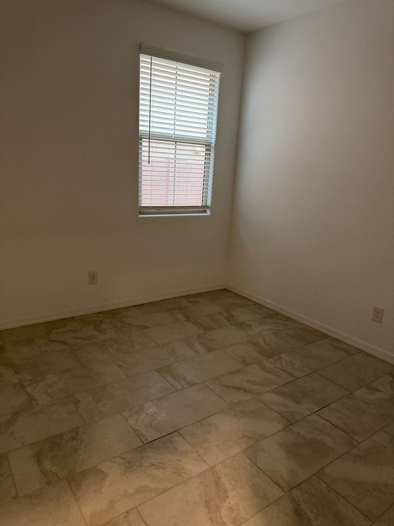 Building Photo - 10924 E Texas Ave