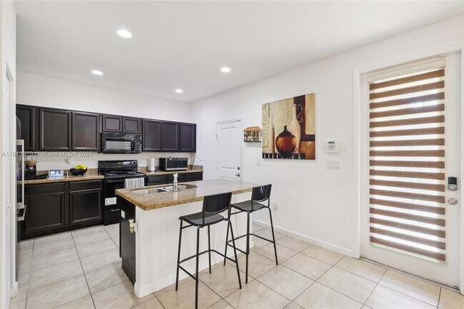 Building Photo - 24313 SW 115 Ct