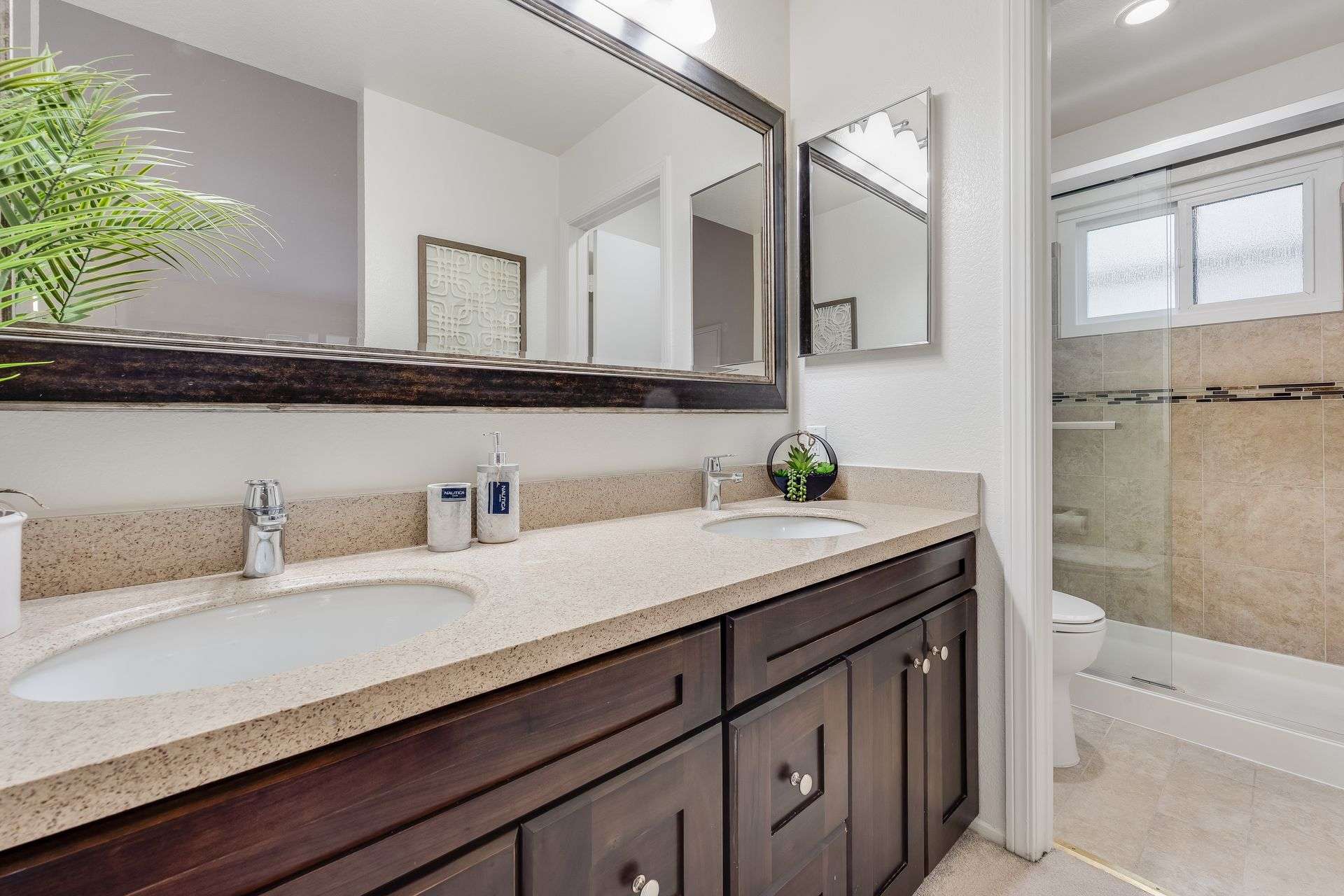 Master bath - 1122 Brewster Ave