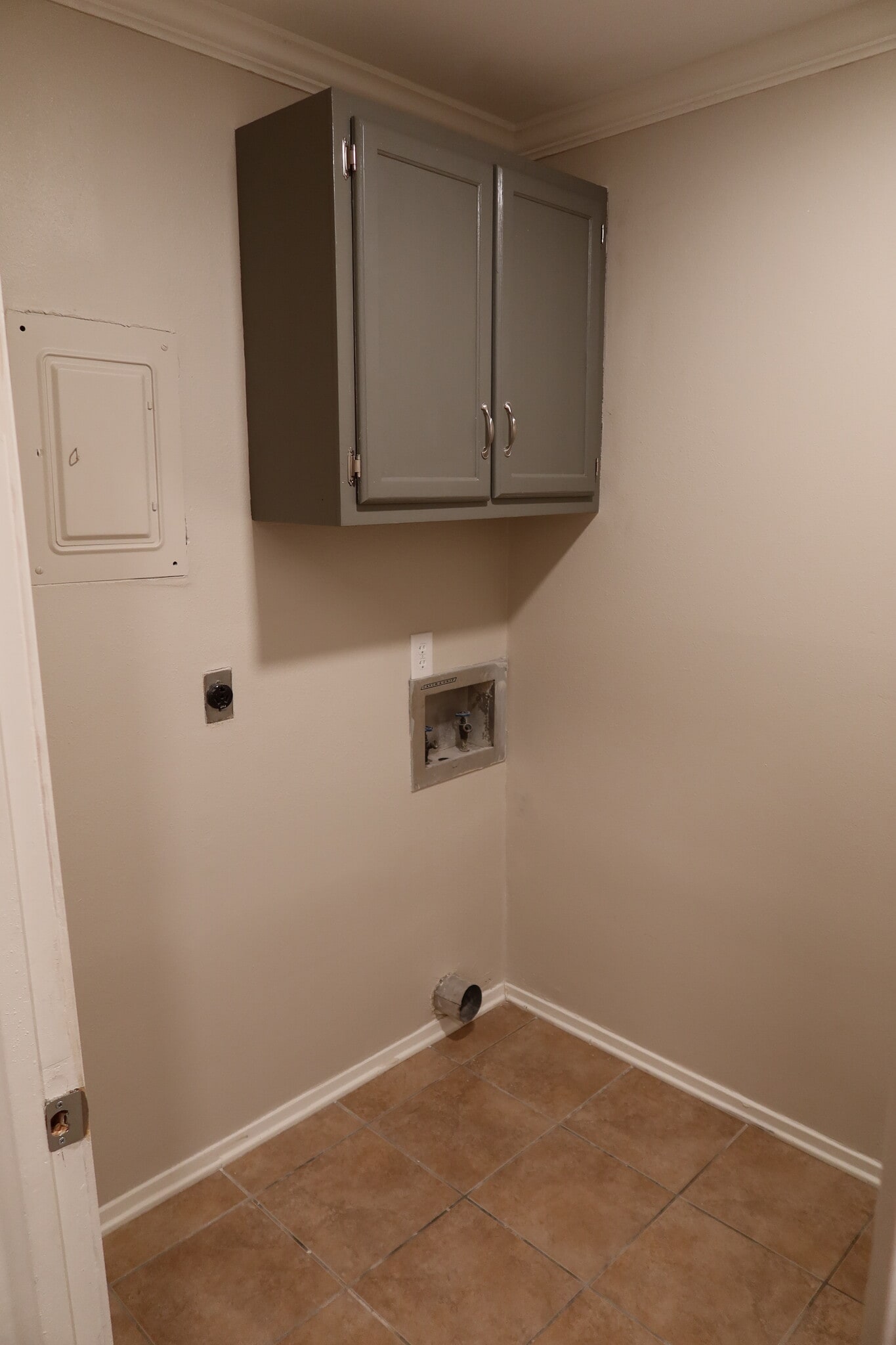 laundry/half bath combo - 1430 Erin Ave