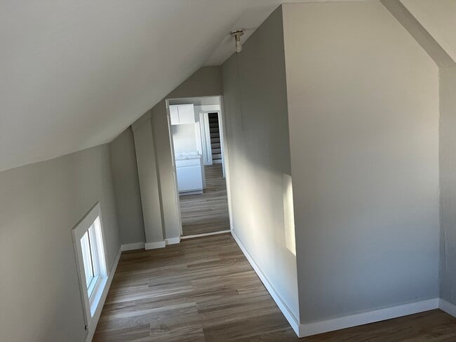 Building Photo - 159 E Central St