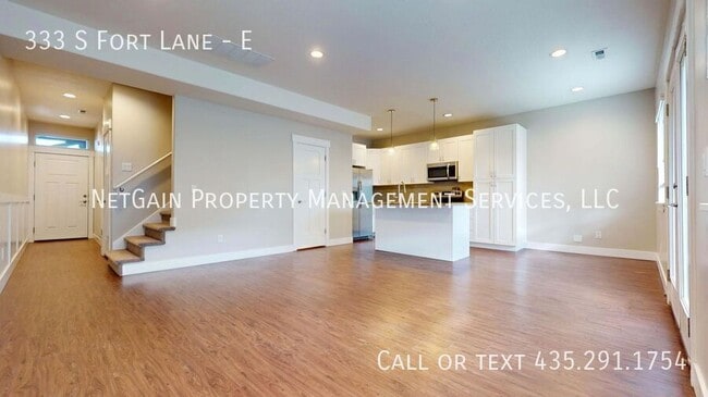 Building Photo - 333 S Fort Ln