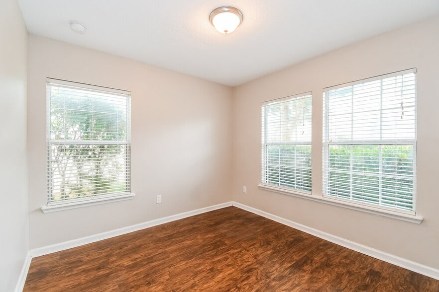 Building Photo - 3859 Marsh Bluff Dr
