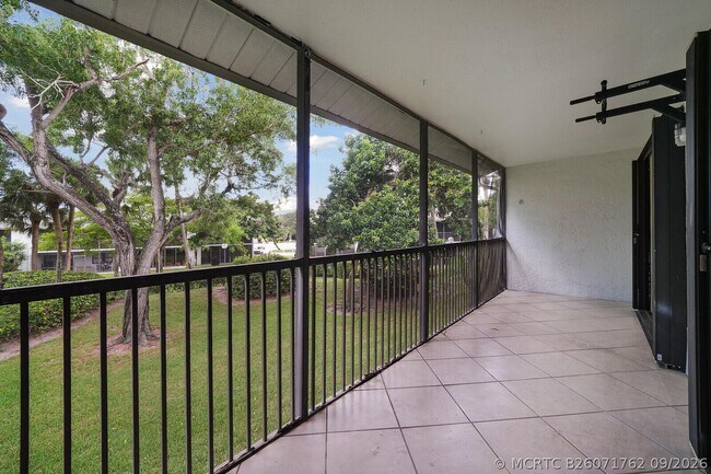 Building Photo - 1284 S Military Trail