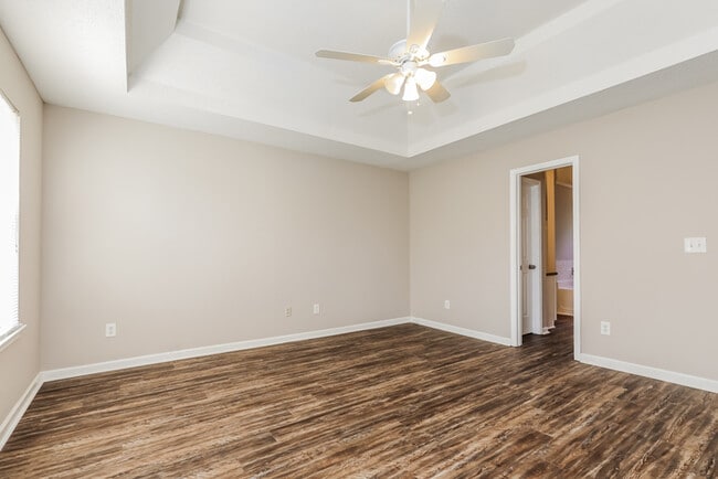 Building Photo - 11132 James Madison Dr