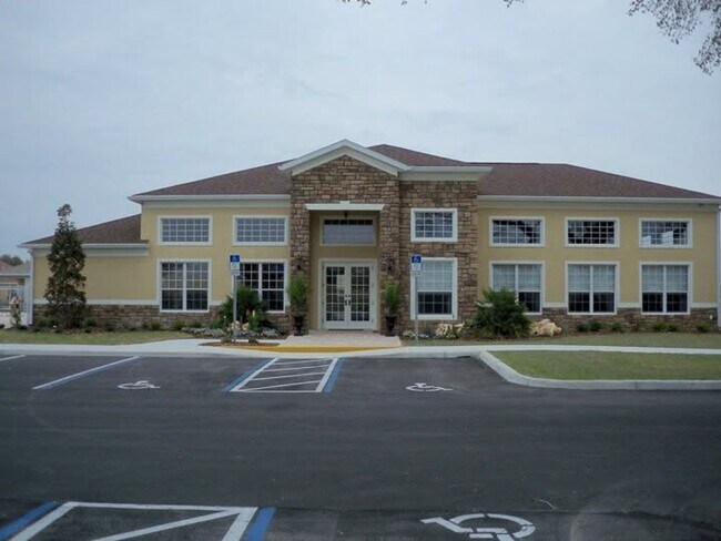 Building Photo - 4900 NE 123rd Ln