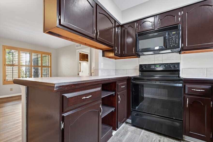 Building Photo - 4255 33rd St