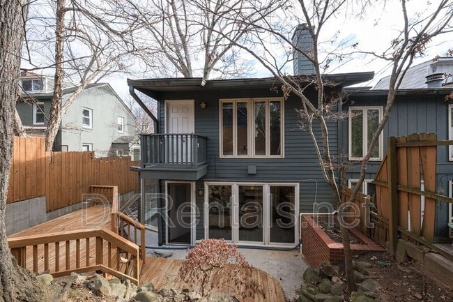 Building Photo - 876 Argonne Ave NE