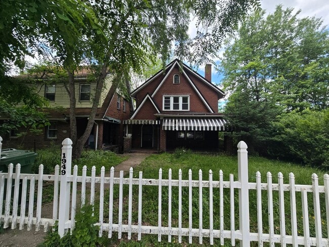 Primary Photo - 3 Bedroom House with Beautiful Front Porch...