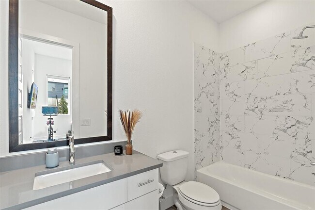 Building Photo - 7416 Cordoba Dr