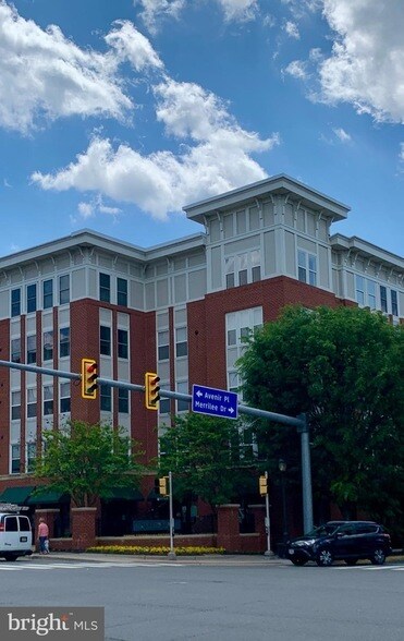 Building Photo - 2655 Prosperity Ave