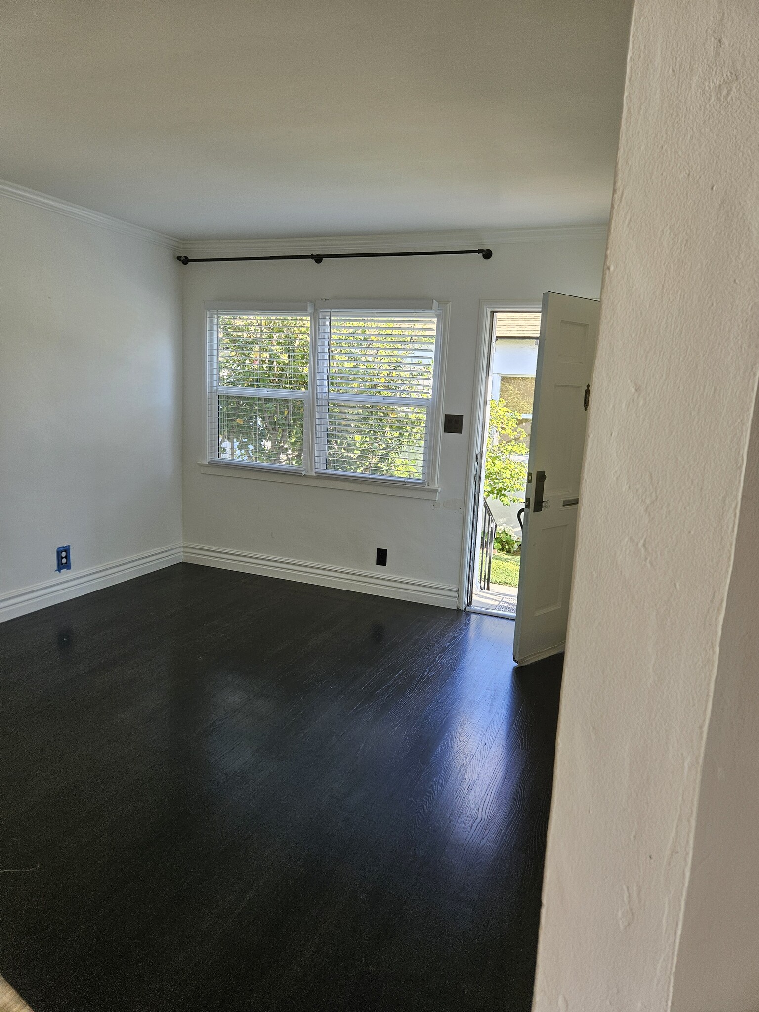 Building Photo - 608 N Madison Ave