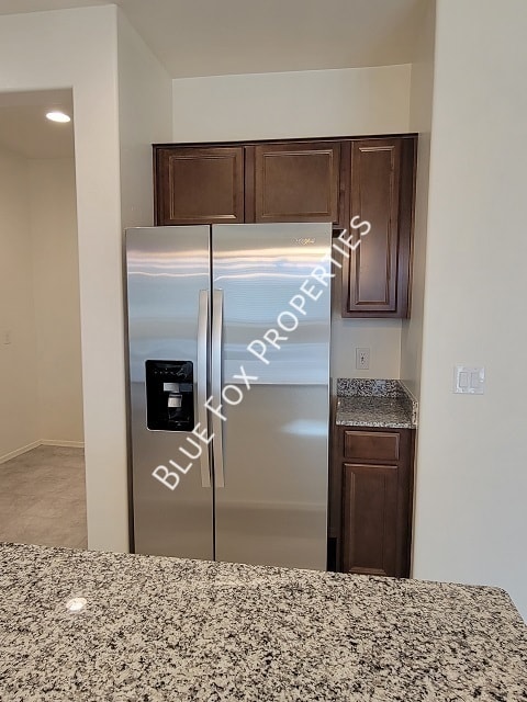 Building Photo - 5525 W Lazy Farm Dr