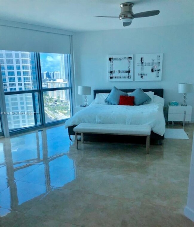 Building Photo - 3101 S Ocean Dr