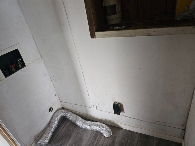 Building Photo - 1801 S Business 45