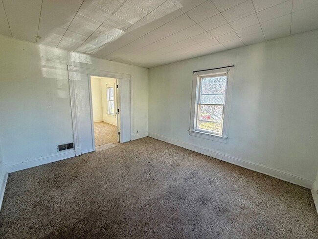 Building Photo - 110 Adrian St