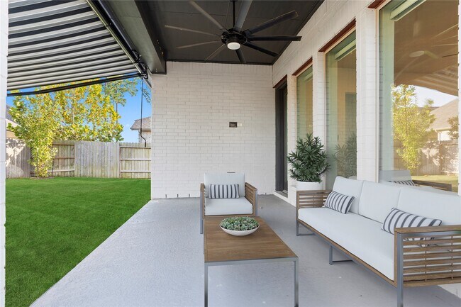 Building Photo - 17159 Sandstone St