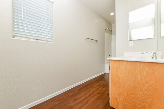 Building Photo - 4268 Perfect Drift St