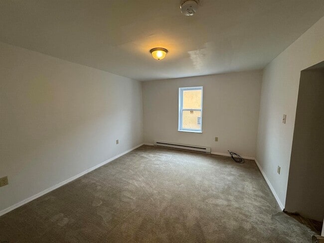 Building Photo - 2312 Arctic Ave