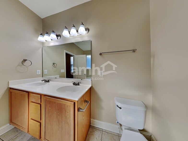 Building Photo - 306 Duck Pond Ln