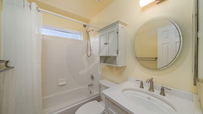 Building Photo - 8258 Cooper River Dr