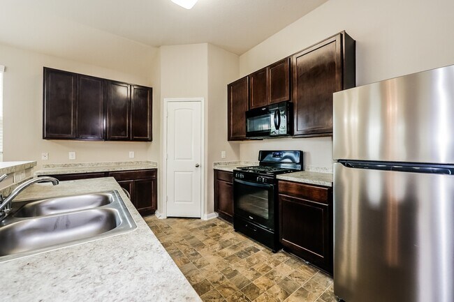 Building Photo - 1664 Rd 5102