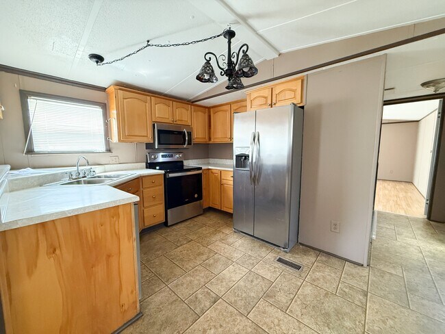 Building Photo - 167 Deer Run