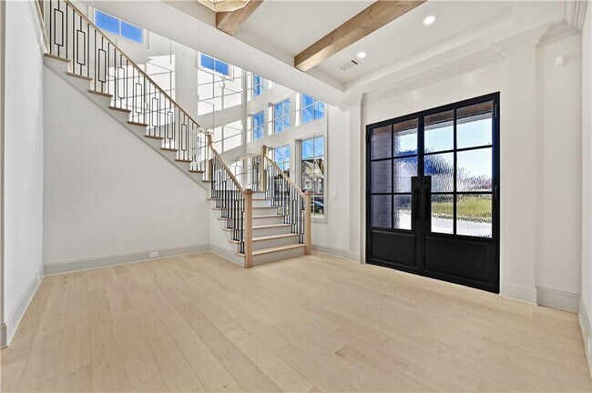 Building Photo - 2447 Rock Maple Dr NE