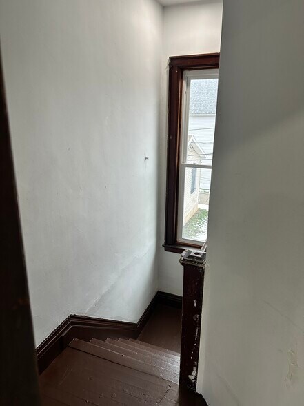 Building Photo - 270 Dewitt St