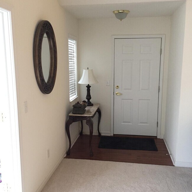 Building Photo - 6135 Quarry's Edge Ln