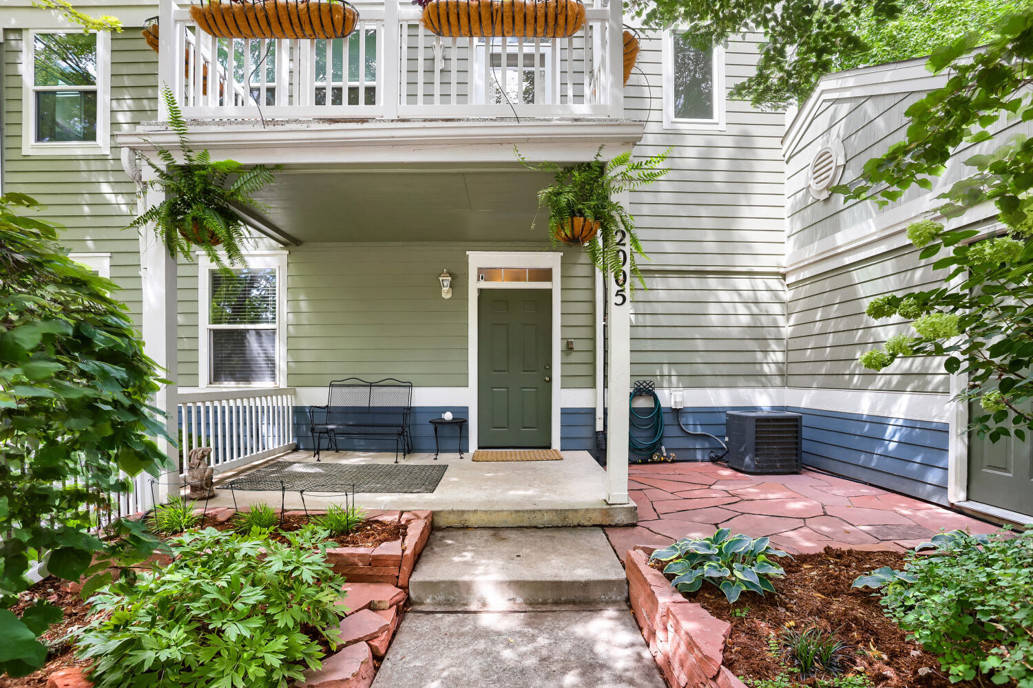 Building Photo - 635 Gooseberry Dr