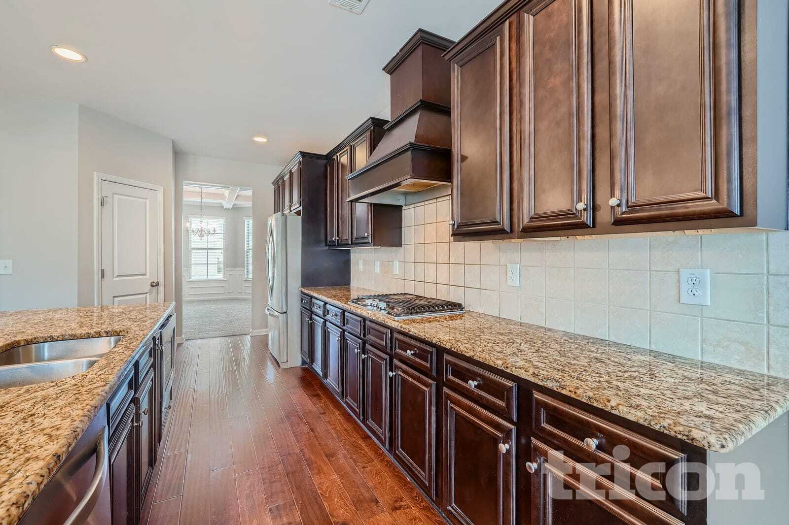 Building Photo - 8000 Hillside Climb Wy