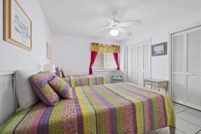 Building Photo - 1007 W Beach Blvd