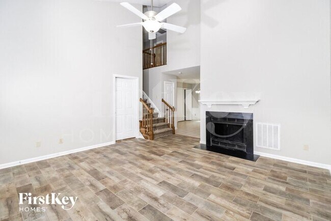 Building Photo - 2 Hickory Knoll Ct