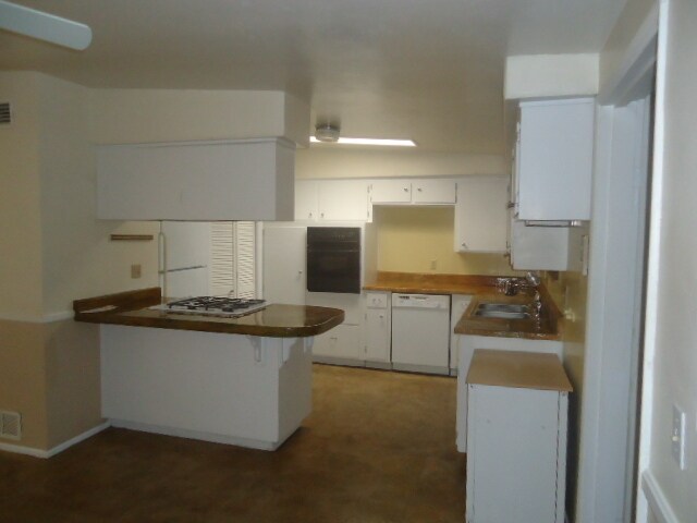 Building Photo - 1301 Cushman Dr