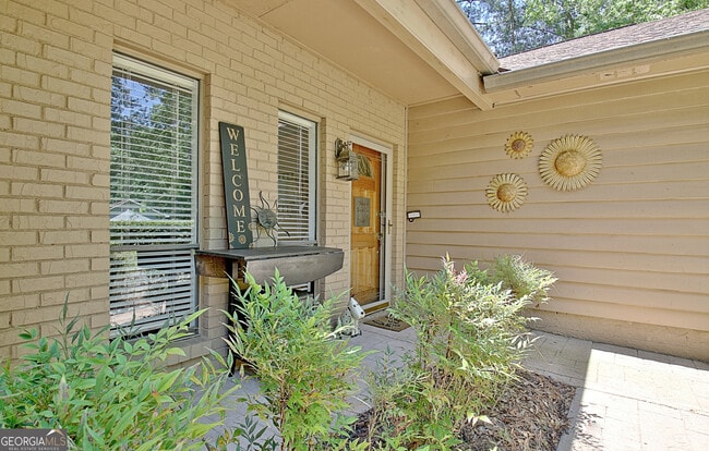 Building Photo - 102 Brookwood Path