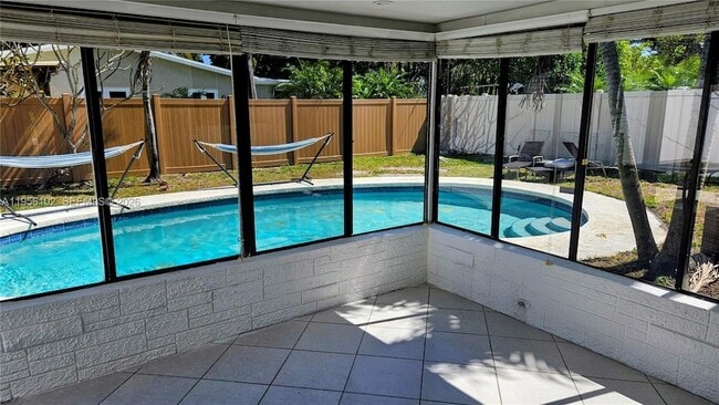 Building Photo - 4360 NE 13th Ave