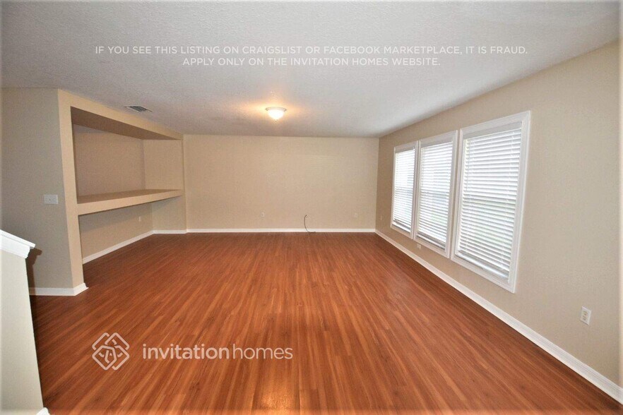 Building Photo - 6954 Lake Eaglebrooke Dr