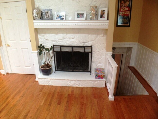 Building Photo - East Cobb with Finished Basement